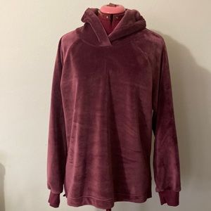 Member Mark plush burgundy hoodie Size Large. Faux fur 57% polyester 38% cotton
